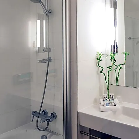 Indigo Centre Chartrons By Ihg Bordeaux