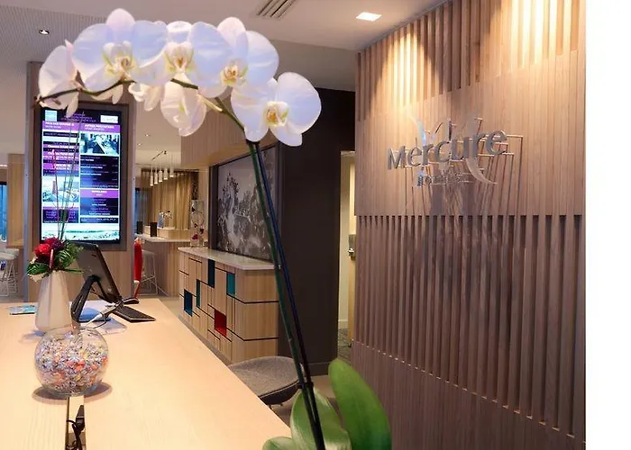 Mercure Cité Mondiale Centre Hotel