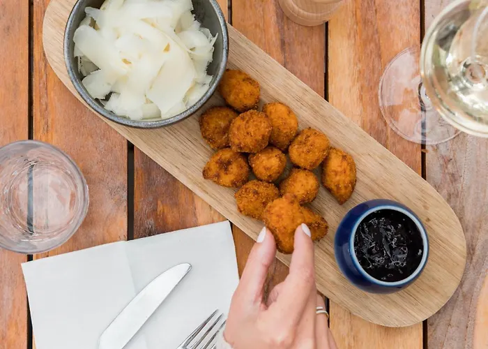 Mercure Cité Mondiale Centre Hotel