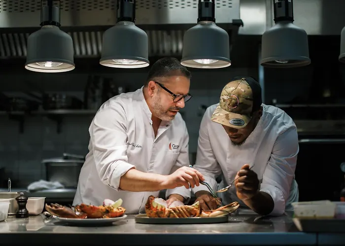 波尔多市中心美居别墅酒店