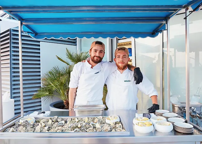 Mercure Cité Mondiale Centre Hotel 4*