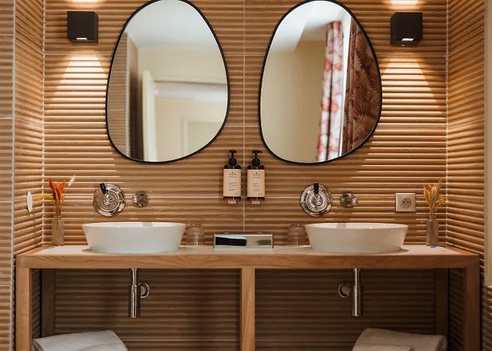 Mercure Cité Mondiale Centre 4*