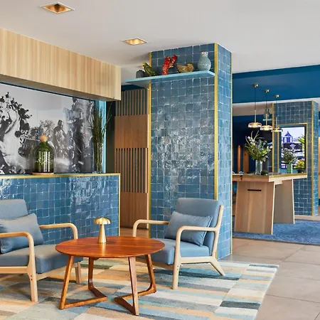 Mercure Cité Mondiale Centre 4*
