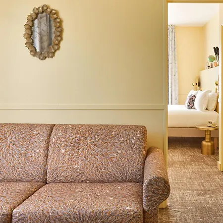 Hotel Mercure Cité Mondiale Centre 4*