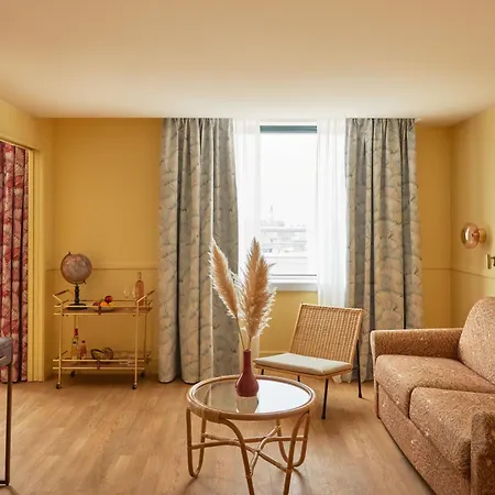 Mercure Cité Mondiale Centre Hotel 4*